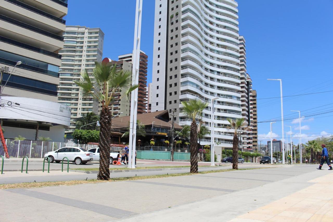 Апартаменти 13 Flat Beira Mar Com Energia, Vaga, 3 Camas, Wi-Fi E Ar Форталеза Екстер'єр фото
